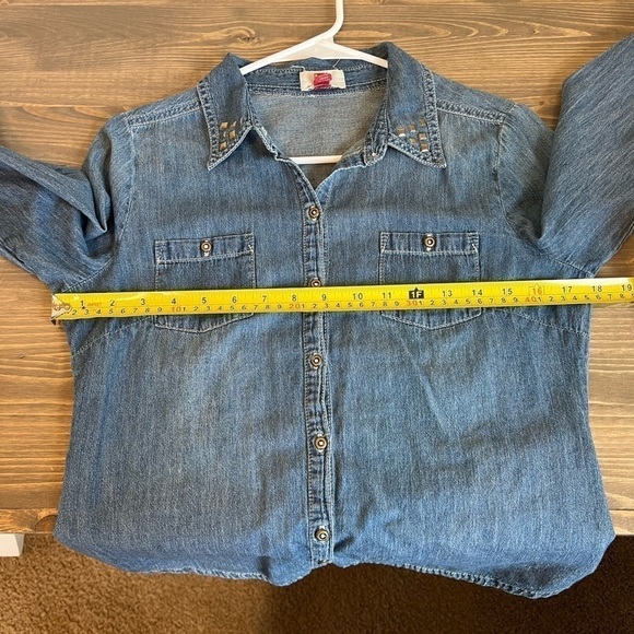 LEI Long Sleeve Button Up Shirt - Picture 5 of 8